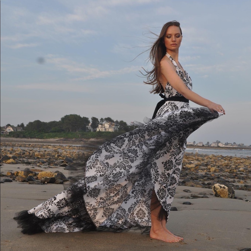 Gorgeous black/white evening dress, cotton